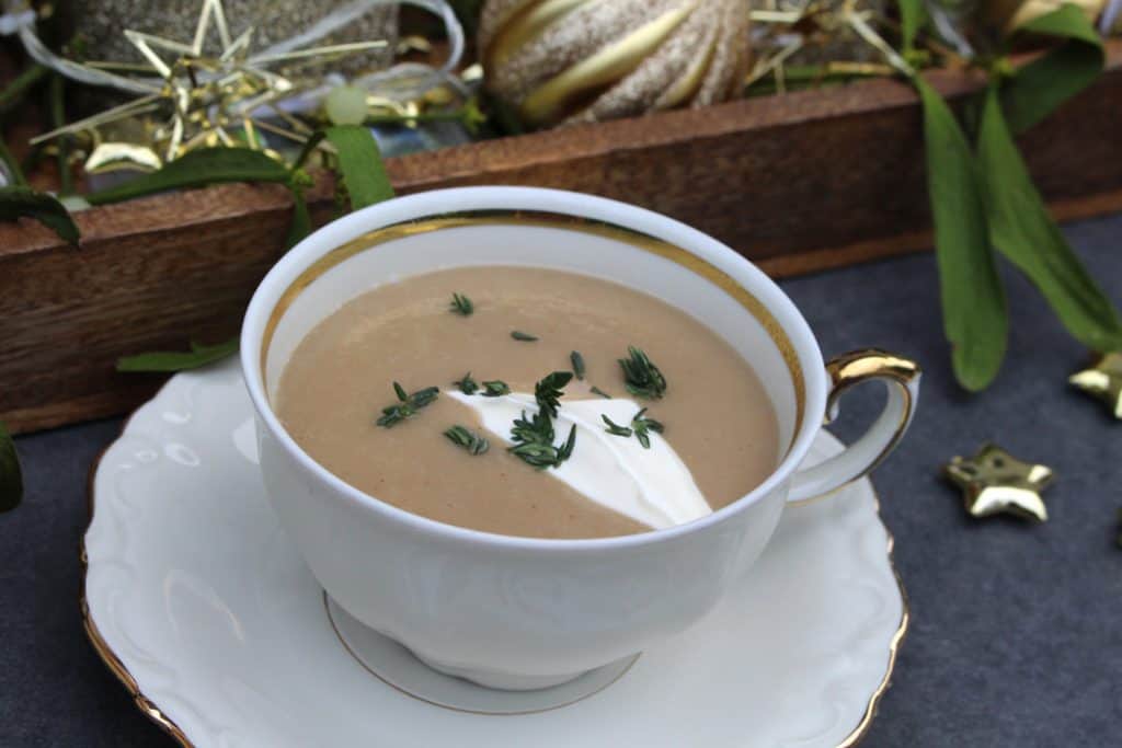 Vorspeise: Cremige Maronensuppe mit Birne